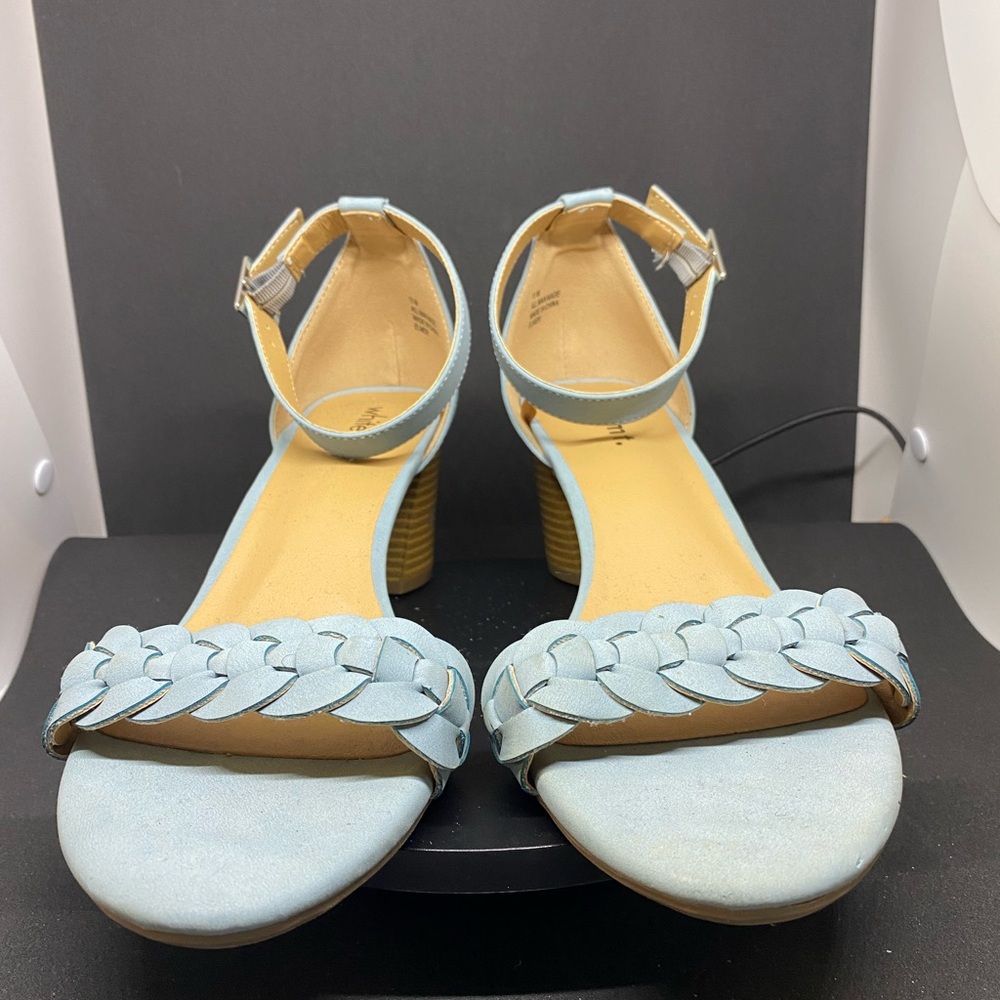 White Mountain Elmer Sky Blue Braided Sandals size 11
